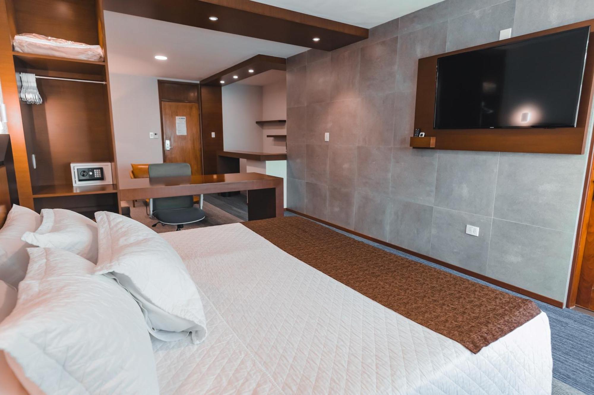 Hotel Cortez Santa Cruz de La Sierra Zewnętrze zdjęcie