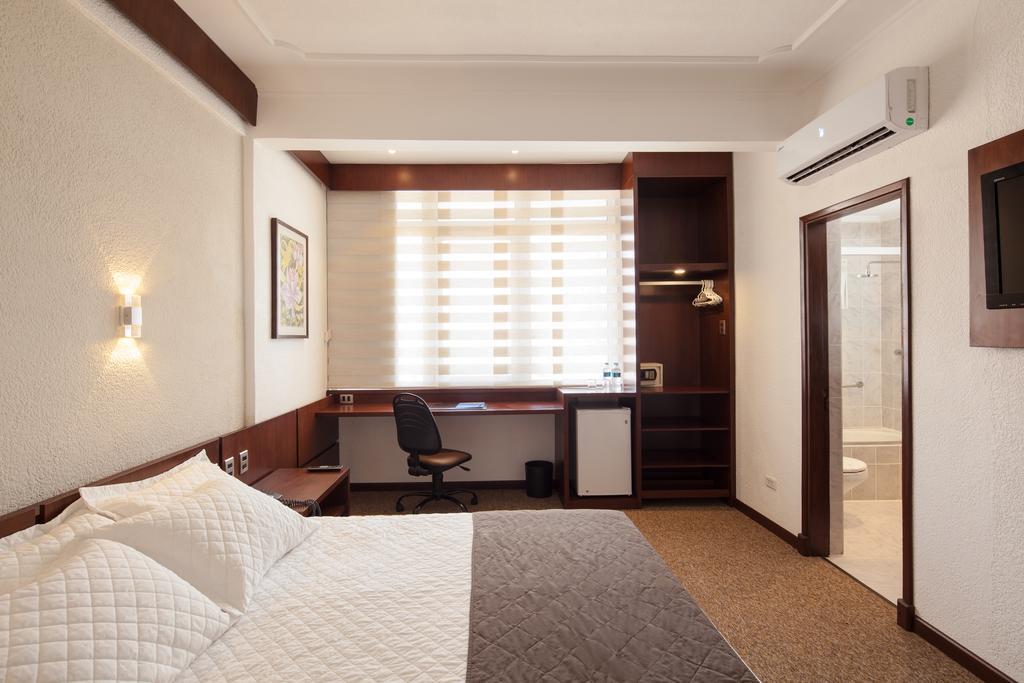 Hotel Cortez Santa Cruz de La Sierra Zewnętrze zdjęcie